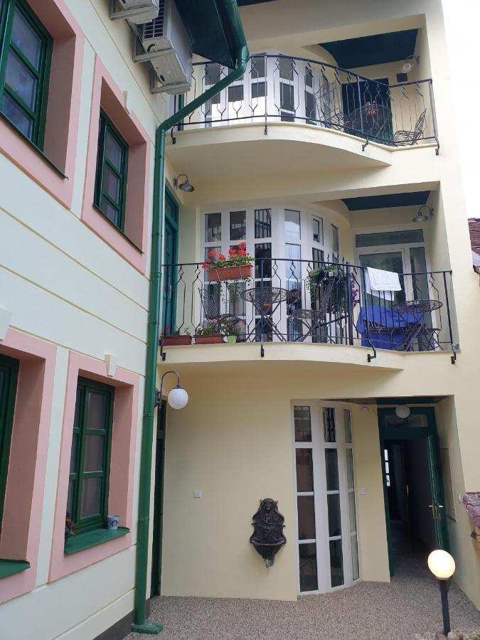 Hrnciarska Apartments 科希策 外观 照片